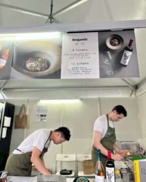 Gladys Lee Instagram - Kicking off this HK trip from @discoverhongkong #wineanddinefestival #香港美酒佳餚巡禮 

Lovely food from … 
@roganichongkong & @aulishongkong