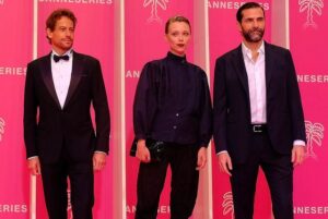 Grégory Fitoussi Instagram - Merci cannes séries pour cette troisième invitation! Merci @hermes et @c_chanut pour l élégance! #cannesseries @makedreamshappenstudio #francetelevisions @studio_vigerie @gazettejuliette @instantsuspendus @neialiabieva @futur.mgmt @eleonore.heuze @agencefrenchlights @guillaume_musso @albin.lewi @camillejulienne