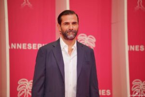 Grégory Fitoussi Instagram - Merci cannes séries pour cette troisième invitation! Merci @hermes et @c_chanut pour l élégance! #cannesseries @makedreamshappenstudio #francetelevisions @studio_vigerie @gazettejuliette @instantsuspendus @neialiabieva @futur.mgmt @eleonore.heuze @agencefrenchlights @guillaume_musso @albin.lewi @camillejulienne