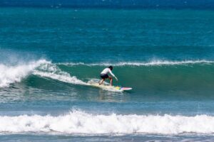 Grégory Fitoussi Instagram - Ça commence à venir… #offshore #costarica #santateresa #surf #puravida