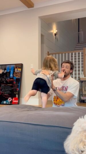 Grant Gustin Instagram - Sharing this again because it’s my favorite. The full video is even more chaotic… ❤️