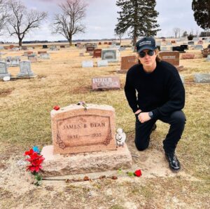 Greg Sestero Instagram - Happy 92nd Birthday #JamesDean