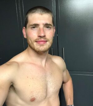 Gregg Sulkin Instagram - Shall we run it back? ✂️