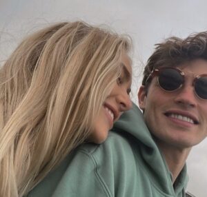 Gregg Sulkin Instagram - I took my chick up to the North. but I got my peaches from Ralph’s