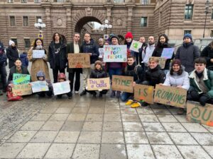 Greta Thunberg Instagram - Climate strike week 228. The climate crisis doesn’t go on holiday. #FridaysForFuture #ClimateStrike #PeopleNotProfit