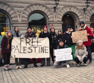 Greta Thunberg Instagram - The death rate in Gaza is at a historic high, with thousands of children killed in just a few weeks.
Demanding an end to this inexcusable violence is a question of basic humanity. Silence is complicity. You cannot be silent in an unfolding genocide.
Read FFF Sweden’s op-ed in the link in bio.
#StandWithPalestine #StandWithGaza