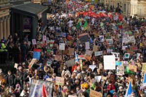 Greta Thunberg Instagram - More than 30 000 people joined the climate strike in Glasgow today! This is what people power looks like✊ #FridaysForFuture #UprootTheSystem
📸: PA