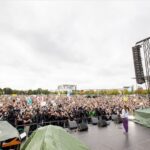 Greta Thunberg Instagram - We’re back! Today has been amazing, we were over 100 000 on the strike in Berlin and 620 000 in Germany alone along with many others all over the world, asking world leaders to #UprootTheSystem . There were strikes in over 80 countries! #FridaysForFuture #ClimateStrike 📸: @jana_legler_photography Berlin, Germany