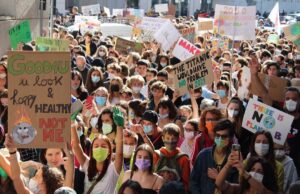 Greta Thunberg Instagram - Yesterday we were over 50 000 people who joined the climate strike in Milan!  #FridaysForFuture #ClimateStrike #UprootTheSystem