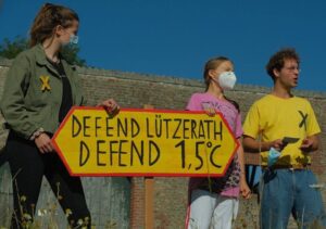 Greta Thunberg Instagram - In the German Rhineland, six further villages are planned to be destroyed to expand the largest coal mine of Europe. This is absurd. Today we visited those defending the villages and fighting for the coal to stay in the ground. We are standing with you. #AlleDörferBleiben 📸: @looking.close