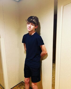 Griffin Wallace Henkel Instagram - #vacation #downtime 

#photodump #honduras #columbia #mexico #panama #royalcaribbean #theend