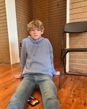 Griffin Wallace Henkel Instagram - When your mom is #bored 

and there’s #good light.