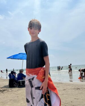 Griffin Wallace Henkel Instagram - #beach day

#galveston #texas #teen #actor #frisbee