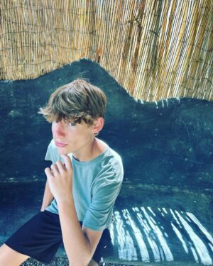Griffin Wallace Henkel Instagram - It’s always #summer in #Texas 

#houston #chill #threedayweekend #beach #weekend #relax