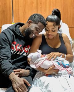 Gucci Mane Instagram - Im so thankful that my baby girl is here and she so pretty and healthy 2/8/23 7lbs 2oz ICELAND DAVIS ❤️❤️ #Daddyprincess 👑
