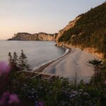 Guillaume St-Amand Instagram - Aujourd’hui est la journée mondiale de la photographie alors voici ma petite storytime. Y’a 7 ans, j’ai tout lâché pour partir à la quête de mon identité en partant en Asie avec mon sac à dos et une petite caméra Sony RX100 III. J’avais aucune attente sauf celle d’apprendre à faire de la photo, pour le fun. Jamais je n’aurais pensé que 7 ans plus tard, ce serait devenu une passion mais aussi mon métier. Ça m’a apporté aux 4 coins du monde, m’a permis de travailler avec des brands que j’adore et de rencontrer des gens inspirants. En fouillant dans mes photos des dernières années, je vois mon évolution, parce que faire de la photo c’est - selon moi - plutôt spirituel, puisque ça reflète la vision qu’on a de la vie.
