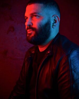 Guillermo Díaz Instagram - SO proud of my buddy @krysfoxphotography check him out on @exposureonhulu (cast by my homie @lisacasting) & see how uniquely dope he is & why i so dig collaborating with him..🤍🐜 #fotografia #exposureonhulu #photographer