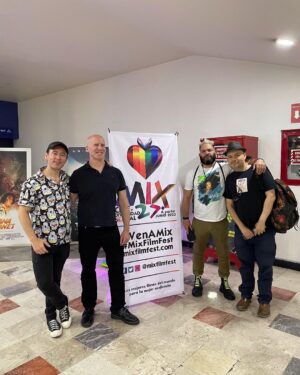 Guillermo Díaz Instagram - Gracias, CDMX! fue un placer estrenar nuestra película @youcantstayherefilm en @mixfilmfest 🎞🎥🇲🇽 #VanessaAspillaga #YouCantStayHere #QueerHorror
