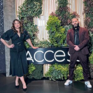 Guillermo Díaz Instagram - TODAY-at 1p/PST … Me & my partner in crime @ktqlowes giving @accesshollywood a peak into the #Scandal Re-watch Podcast: #UnPackingTheToolbox 👁🧰🎙👩🏻🧔🏻