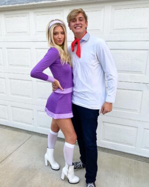 Gus De St. Jeor Instagram - Halloween pt. 1 👻 Fred & Daphne 
#scoobydoo 
.
.
.
I know I’m a little late 🤪 don’t @ me