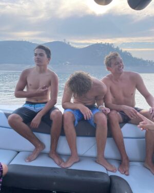 Gus De St. Jeor Instagram - Lake photo dump 🤙🏻 pt. 1