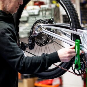 Guy Martin Instagram - How Trick is this!
Guy has been riding @orangebikes for as long as he can remember, when we nudged him for an exact date we got “I've had a few hot dinners since then”. He put in a call to Orange a few weeks back as he wanted to buy a new frame, his old bike was knackered and after 35,000 miles in 7 years it needed retiring. His orange hasn’t been on all his biking adventures but it is the bike that he rides the most on his daily commute to work.  The lads and lassies at Orange Bikes and @hopetech built him this trick aluminium brushed frame with Hope accessories. They arrived to his work last week and he was proper blown away by the bike as you can see in the video. Massive thanks to everyone at Orange Bikes and Hope Technology Ltd for their continued support of Guys biking. #orangebikes #hopetech #guymartin