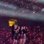 Gwei Lun-mei Instagram - 你們帶來了一整晚的活力與滿滿的可愛🫶🏻🥰💗🎆 謝謝你們！ #被可愛爆擊了💕💕 #專業.努力.熱情 #BlackPink