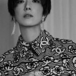 Gwei Lun-mei Instagram - 謝謝第58屆金鐘獎。 謝謝評審們，讓我有機會與眾多優秀的演員齊聚一堂，真是我的榮幸，收穫了滿滿的能量與感動。 謝謝一路上包容與支持我的觀眾，也謝謝鞭策我的朋友，讓我努力變得更好。 謝謝香奈兒，我的經紀團隊，妝髮團隊。 與你們一同開展創作是十分愉快過程。謝謝你們將我抱在手心裡。 Dress & High Jewelry By Chanel Stylist: @fangchilun Hair Stylist: @johnnyho67 Makeup Artist: Yao, Chun-Mei Tailor: 佳珍姐 Photographer : @river.ts Thank you, Chanel Team❤️❤️❤️ #CHANELFALLWINTER #CHANELHIGHJEWELRY
