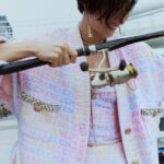 Gwei Lun-mei Instagram - @bellataiwan #BellaStyle 去年六月，我們跟著台北長大的桂綸鎂從西區老巷弄、東區摩登建築一路走上陽明山秘境，從藝術、文化與生活視野，敘述這座大都會的故事，這次我們轉換目的地 – 高雄！ 一行十多人一路向南，三天兩夜的緊湊行程中，我們探訪了數個藝術基地，體驗了迷人的港都風情，而我們與桂綸鎂的對話，就在這座新舊文化交融的土地上展開。 - CREATIVE DIRECTION & STYLING｜Toby Hsu @tobyotron PHOTO｜Primol Xue @primolxue TEXT｜Billy Wei、Eli Yeh @eli_yeh HAIR｜Sydni Liu @sydni_q MAKE UP｜Yao Chunmei PHOTO ASSISTANT｜Zayn Wang、Zeke Lin @zkl__ CORDINATION｜Alen Chen @alen6405 SPECIAL THANKS｜高雄市立美術館、內惟藝術中心、高雄港務局、承億酒店、亞果遊艇會、銀座聚場 FASHION｜CHANEL @chanelofficial - #Bellataiwan #Bella儂儂 #做自己最時尚 #請按追蹤關注儂儂 #桂綸鎂