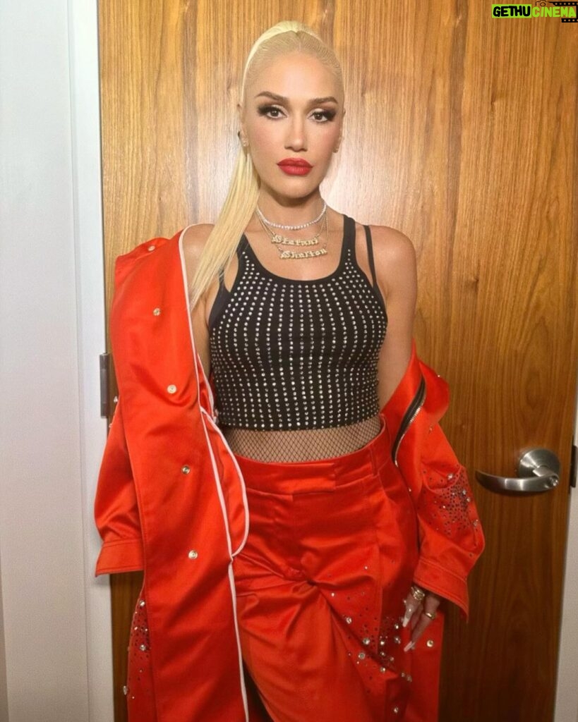 Gwen Stefani Instagram - ✨✨ full look: @des_phemmes x @salvo_rizza styled by: @robzangardi + @marielhaenn m/u: @anthonyhnguyenmakeup + @gxvebeauty hair: @hair_sulon