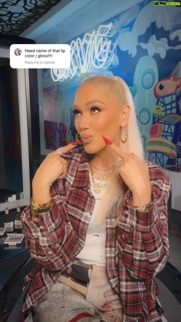 Gwen Stefani Instagram - Get Gwen’s go-to nude lip with 3 easy steps: 💗 Pout To Get Real Lip Liner in Do Whatever 💋 I’m Still Here Liquid Lipstick in Camo 🎀 Bubble Pop Electric Lip Gloss in Dolled Up Available @sephora #sephoraatkohls and on gxvebeauty.com #liquidlipstick #longwearlipstick #lipliner #precisionlipliner