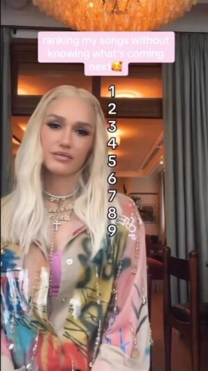 Gwen Stefani Instagram - … and that is #truebabe 😘 🌸 avail now !! gx