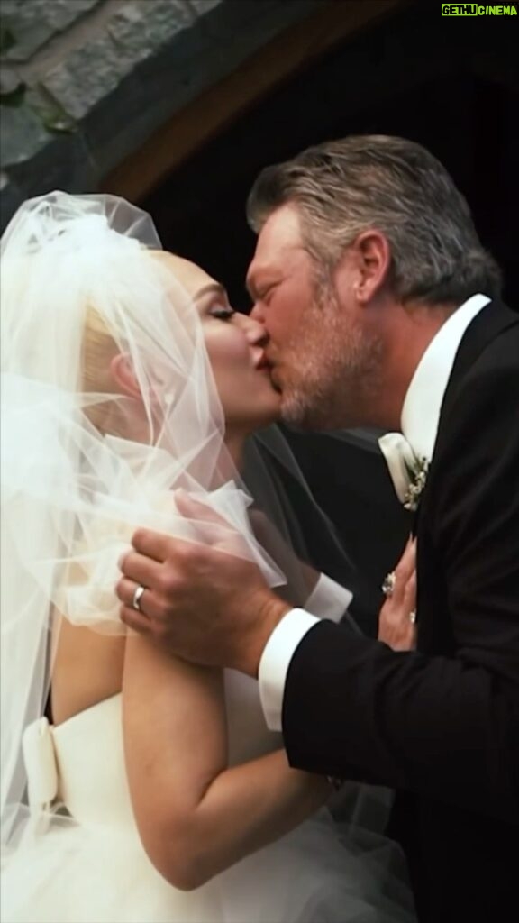 Gwen Stefani Instagram - happy bday and fathers day, @blakeshelton <3 i love u more than anything gx