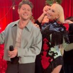 Gwen Stefani Instagram - it’s Christmas at @nbcthevoice 🎄♥️🛷 !! gx