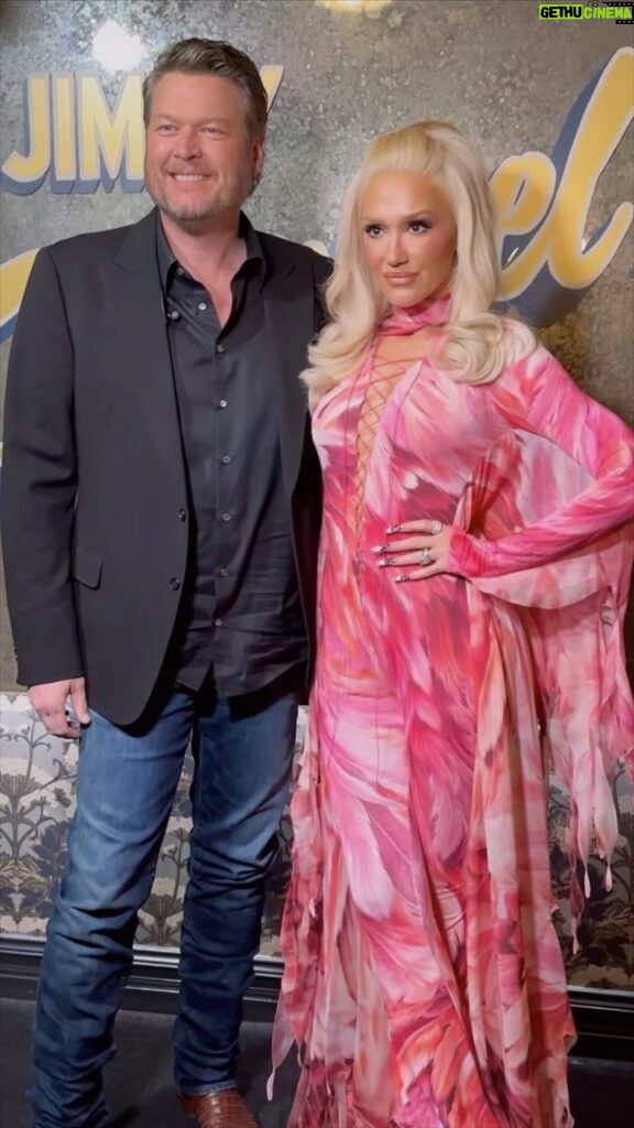 Gwen Stefani Instagram - watch me + @blakeshelton ✨TONIGHT✨ on @jimmykimmellive @ 11:35 EST on ABC !! 🤍🪻 #kimmel m/u: @anthonyhnguyenmakeup + @gxvebeauty hair: @samiknighthair look: @roberto_cavalli styled by: @robzangardi + @marielhaenn nails: @eriishizu