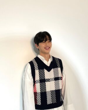 Ha Jong-woo Instagram - 하하 😊😊

오늘이지U