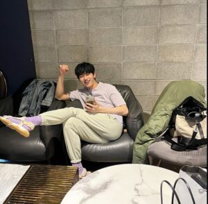 Ha Jong-woo Instagram - @topten10mall

#탑텐몰  #투투샵