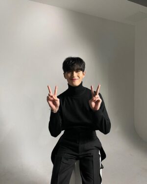 Ha Jong-woo Instagram - 😊