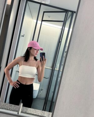 Ha Yeon-joo Instagram - 귀여오오오오오오
공홈,배송,포장은 초보지만 제품만큼은 전문이라구🫶😝
✅브라일체형 탑
✅속옷일체형 레깅스
✅안입은 것 같은 착용감
.
soulsoop.com
.
소울숲과 함께 Find your soul ✨