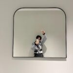 Haechan Instagram - Man in the mirror 너무 고맙고 행복했어요💚
