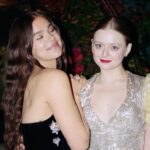 Hailee Steinfeld Instagram - DICKINSON SEASON THREE IS OUT IN TWO DAYS 🧜🏼‍♀️ @dickinson @appletvplus swipe for a surprise… @stringcheesezucker