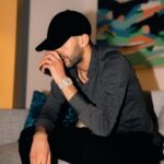 Hakim Ziyech Instagram - Sometimes you have to sit quietly, Watch, Say nothing, Smile, Shake your head and move on 😁📿