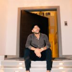 Hakim Ziyech Instagram - Sometimes you have to sit quietly, Watch, Say nothing, Smile, Shake your head and move on 😁📿