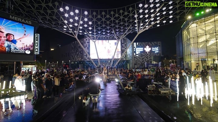 Hala Al Turk Instagram - Back on Stage... Where I'm the Happiest 😁🤍!! المسرح + جمهوري = سعادتي 😁🤍!! @citywalkdubai #citywalkunplugged @greenroomeventsme 📷 @xitelive