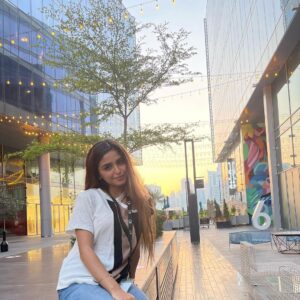 Hala Al Turk Instagram - Well hello there🧐!
Miss you❤️

هلا والله!!
وحشتوني حبايبي❤️