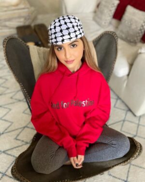 Hala Al Turk Instagram - In solidarity with humanity.. 
التضامن مع الانسانية  #palestine #prayforpalestine #انقذوا_حي_الشيخ_جراح #jerusalem #sheikhjarrah 🇵🇸🤲🏻💔