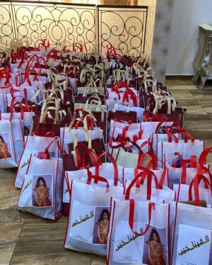 Hala Al Turk Instagram - 🇧🇭❤️❤️❤️❤️🙏🏻👑 تضامناً مع الحملة الوطنية #فينا_خير والتي اطلقها صاحب السمو الشيخ ناصر بن حمد آل خليفة حفظه الله، للمساهمة في دعم الجهود الوطنية لمكافحة فيروس كورونا🦠 يسعدني ويشرفني التبرع بثياب عيد لِ(١٥٠) طفل وطفلة من الأطفال اليتامى والمحتاجين بمناسبة قرب قدوم عيد الفطر المبارك ، أعاده الله على الجميع وعلى وطني البحرين حكومةً وشعباً بالخير والبركة والصحة والعافية والأمن والأمان . كل الشكر والتقدير والاحترام لجمعية التربية الإسلامية لمساعدتي في توصيل الثياب لمستحقيها ، واخص بالشكر الأخ الأستاذ حمد السبيعي 🙏🏻 #وحدتنا_في_قوتنا  #كلنا_فريق_البحرين 
#فينا_خير #البحرين #مجتمع_واعي #جمعية_التربية_الإسلامية  # عشان_البحرين #بلاتينيوم_ريكوردز  #سيدتي #ام_بي_سي١  #وزارة_شؤون_الشباب_والرياضة  #معاً_ضد_الكورونا 
@nasser13hamad