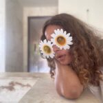 Halle Berry Instagram - I got MY glasses back! Here’s a Sunday daisy dump! 📍@rwmayakoba Playa Del Carmen, Mexico