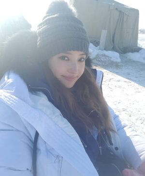 Han Chae-young Instagram - #freezing #butamazing #neverseenbefore #beautiful #nothinglikeit 👍👍😄