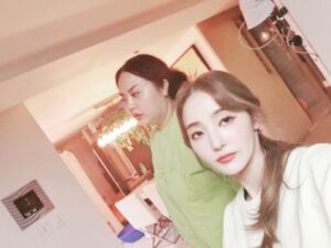 Han Chae-young Instagram - #미우새촬영 #김장하던날 #재밌었어 #makingkimchi # delicious #hadlotsoffun😘 😘😘 @sambahong #홍선영언니